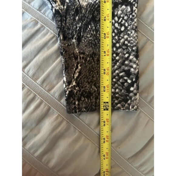 Talbots Sweater Women's XL Gray Python Snake 100% Merino Wool Puff Sleeve Soft - Picture 8 of 8